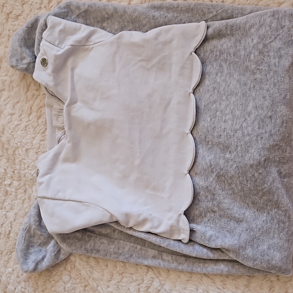 Jacadi Velvet  Baby footed suit 12M